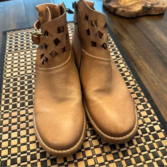 A.S. 98 Zada Tan Cut Out Booties Size 7 – Leather Ankle Boots NWOB - Picture 4 of 15